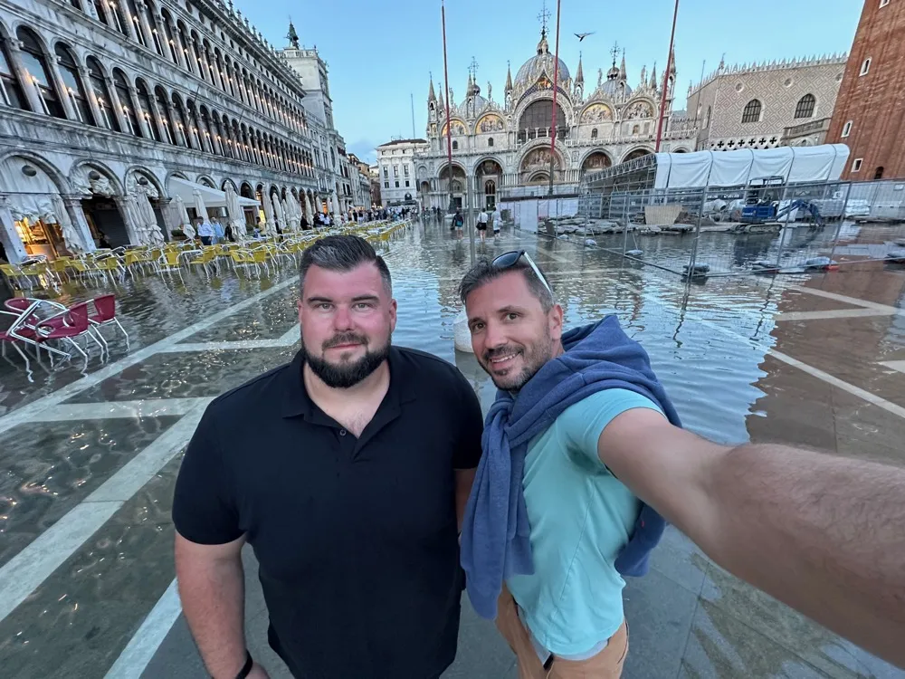 The founders of evobeds travelling
